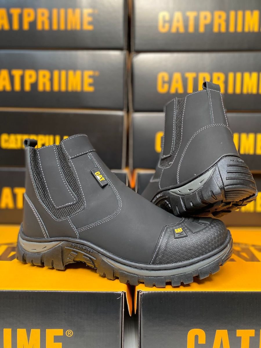Work Boots & Safety Shoes Pallet